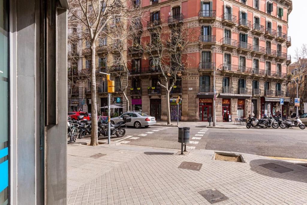 One Bedroom Apartment In Barcelona City Center Exterior photo